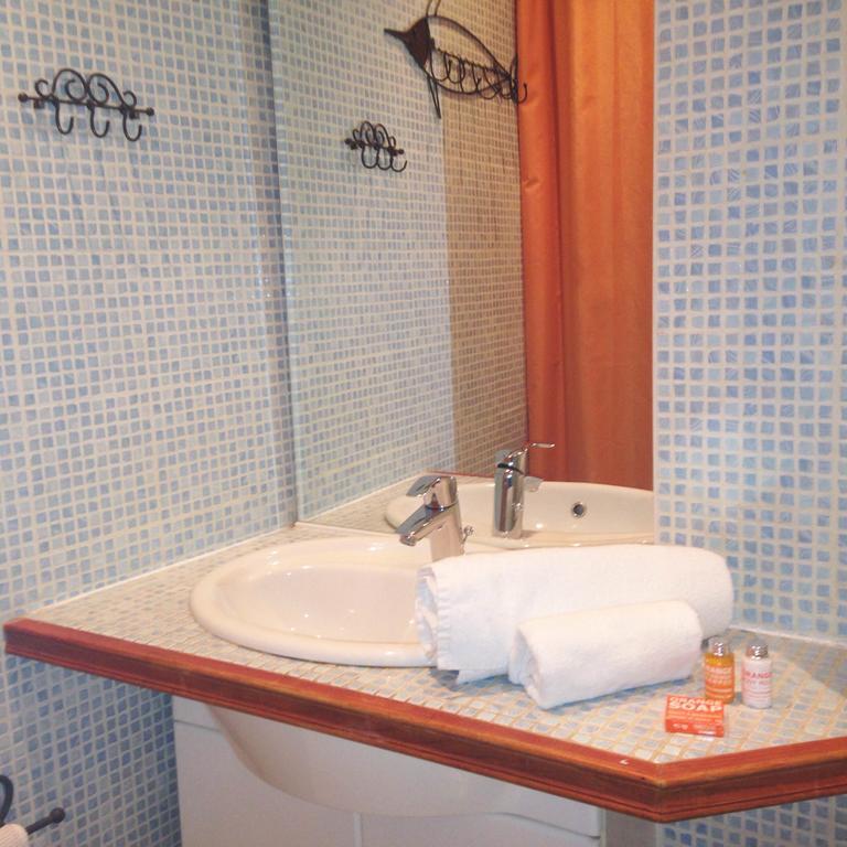 Modern Apartment 2 Bedrooms Quiet Terrace In A Palm Beach Area, 30 Meters From Seaside Cannes Ngoại thất bức ảnh